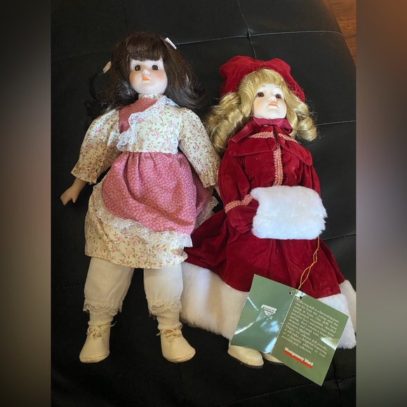 Porcelain doll - Picture 1 of 8